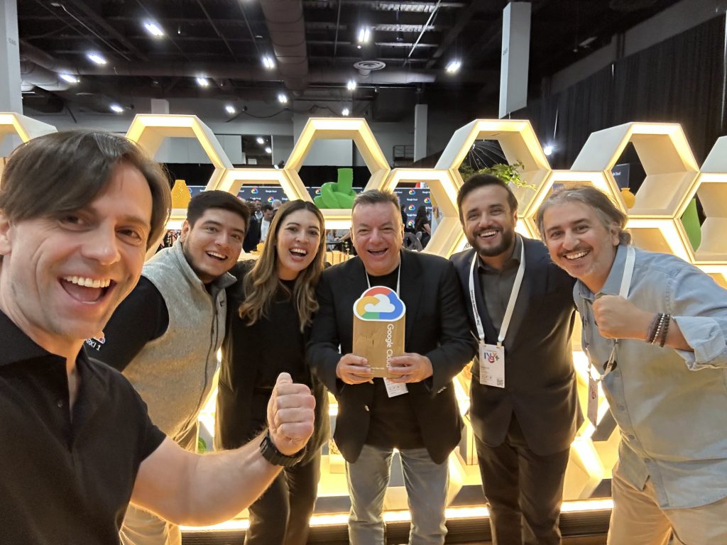 Arki1 team celebrates award at Google Cloud Next in Las Vegas